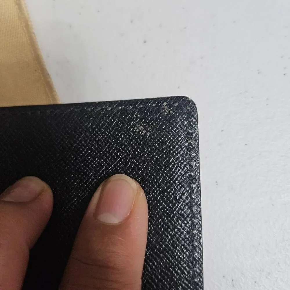 Louis Vuitton epi agenda wallet